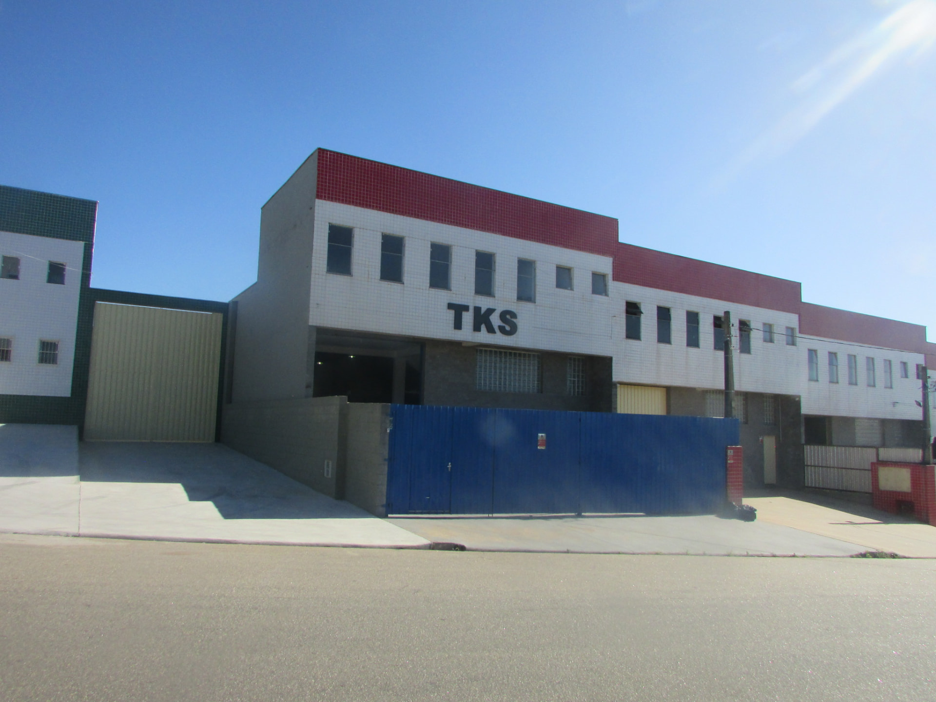 Fachada da sede da TKS Válvulas Industriais em Sorocaba/SP